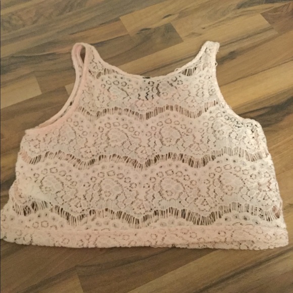 Lace Pattern Crop Top - Picture 3 of 8